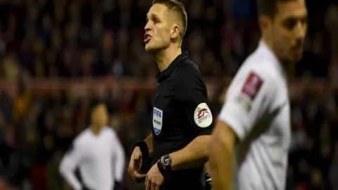 黎明杀机开发团队庆十年古神恐怖，展望未来新篇章